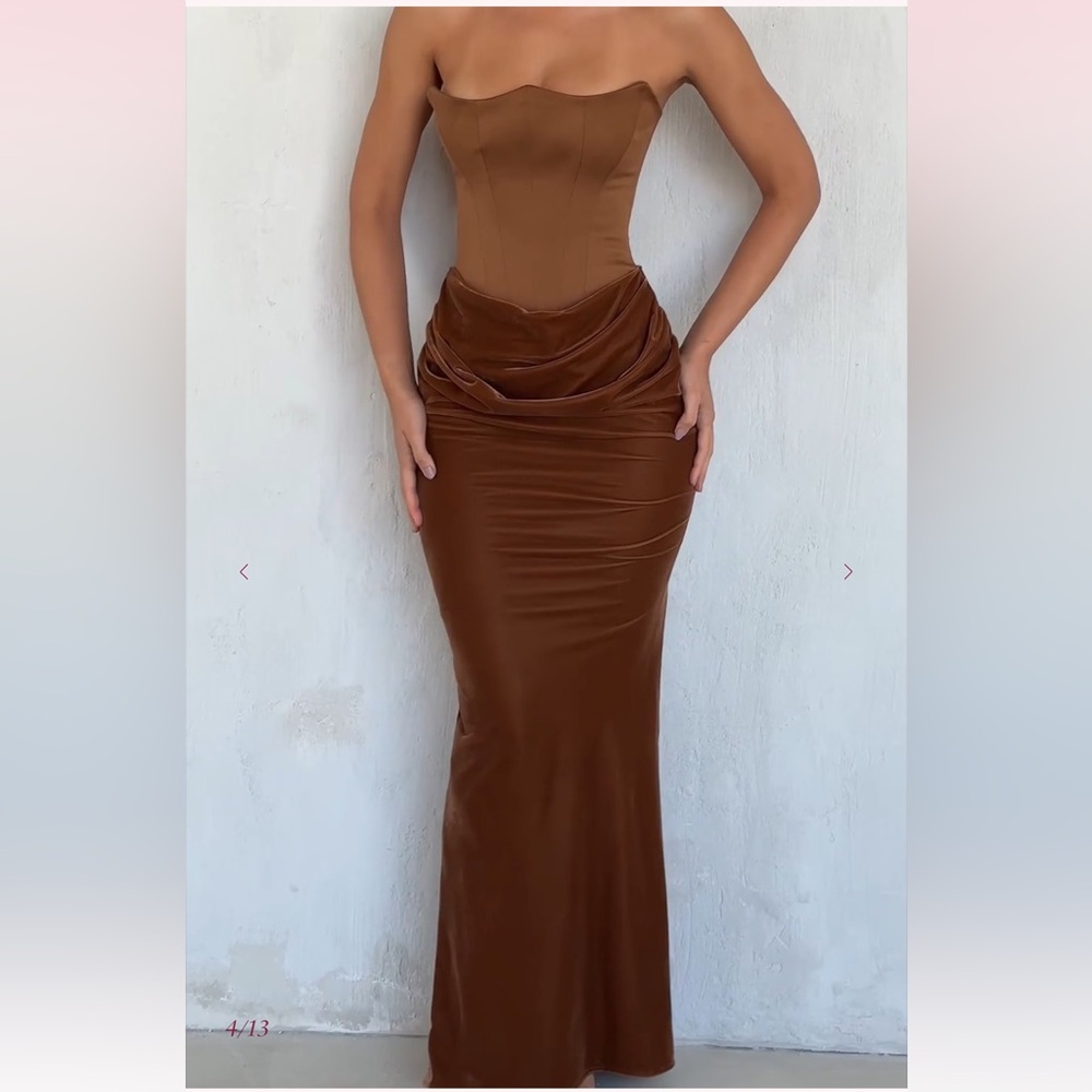 HOUSE OF CB 'Persephone' Toffee Velvet Strapless Corset Maxi Dress NWOT